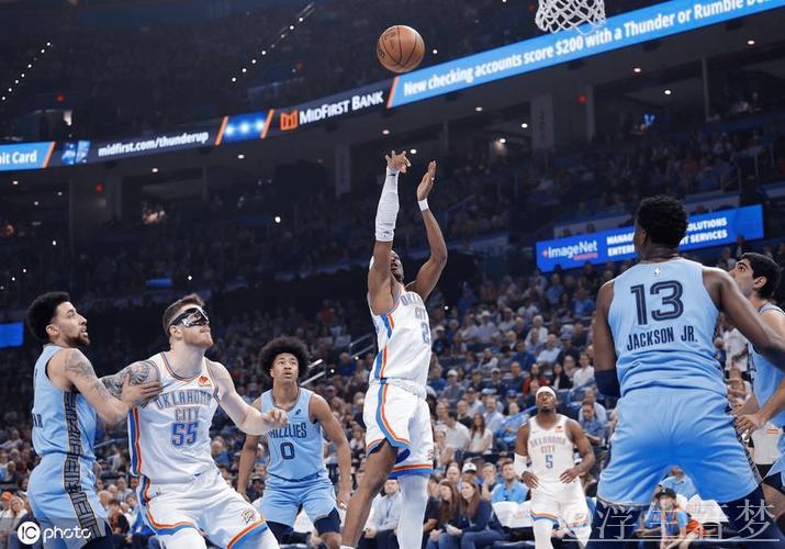 亚历山大轰37+6 雷霆八连胜横扫灰熊